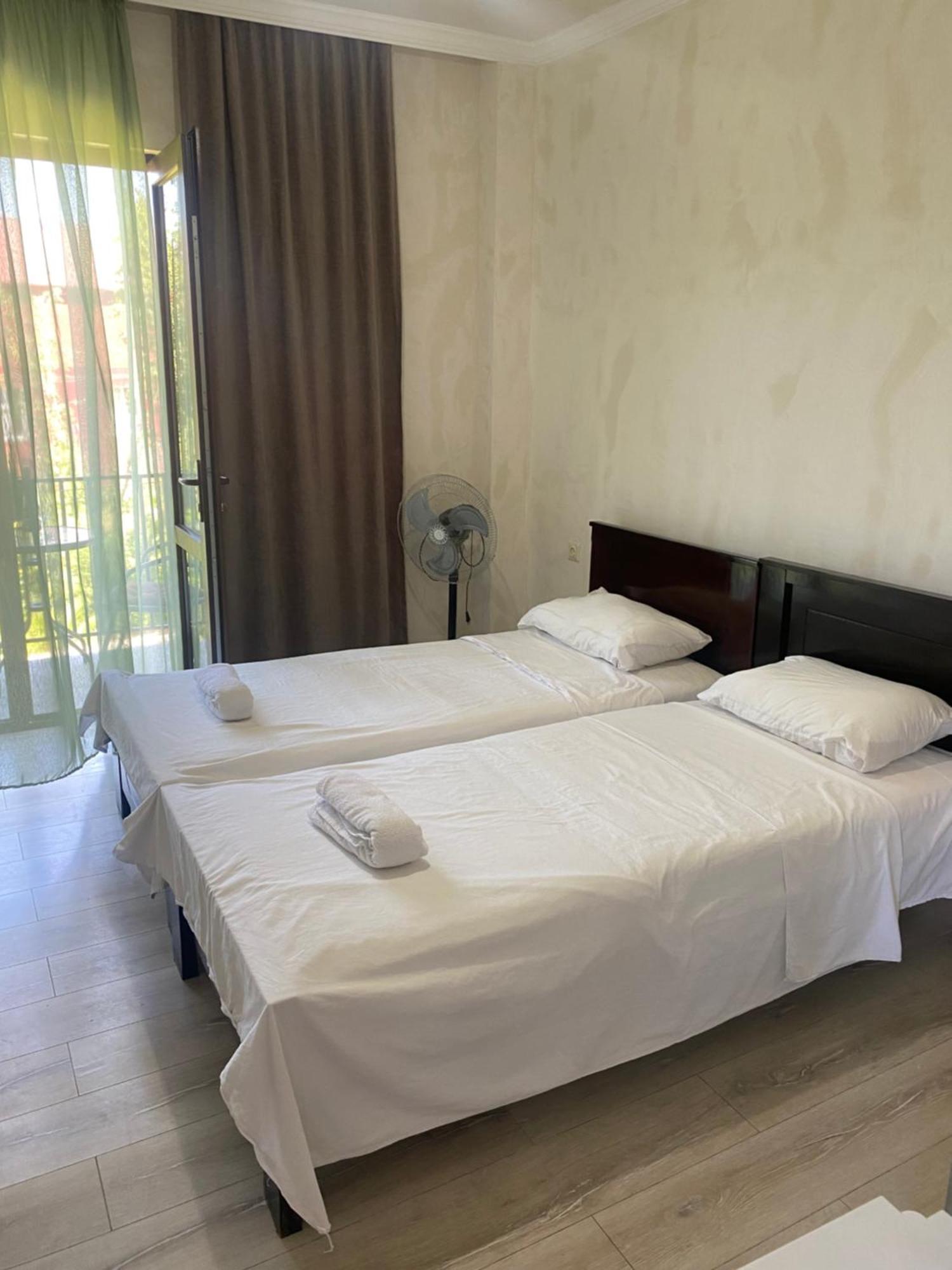 Family Hotel Our House ซิคิสจิรี ภายนอก รูปภาพ
