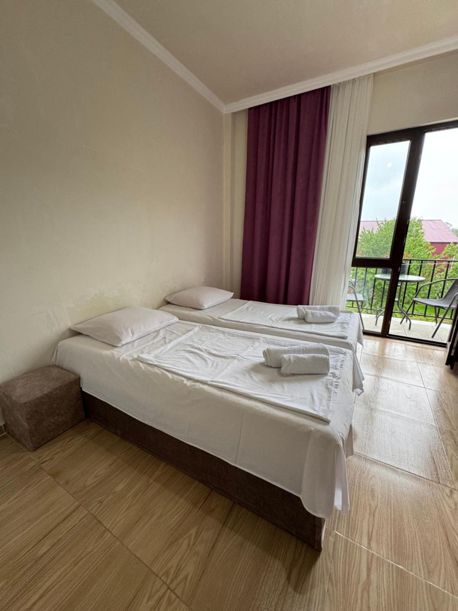 Family Hotel Our House ซิคิสจิรี ภายนอก รูปภาพ
